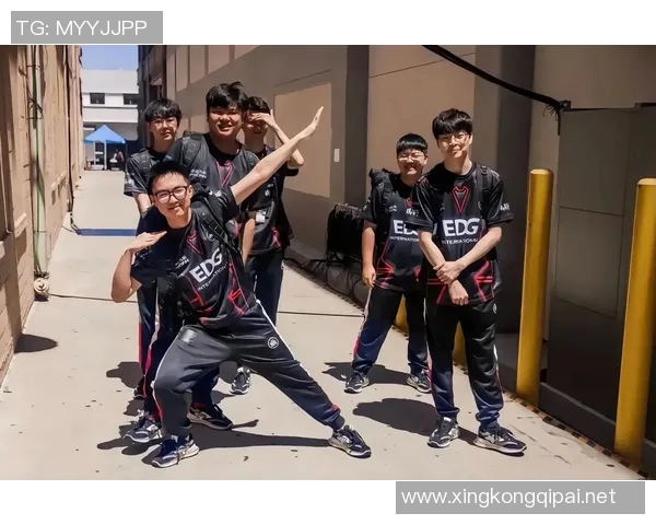 电竞比分与和平精英的完美结合揭秘EDG团队协作的成功之道